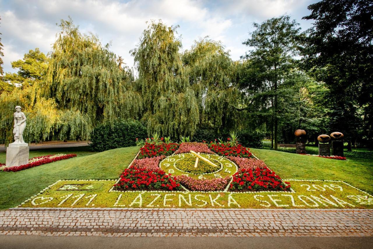 Hotel Bellevue Tlapak Poděbrady Dış mekan fotoğraf