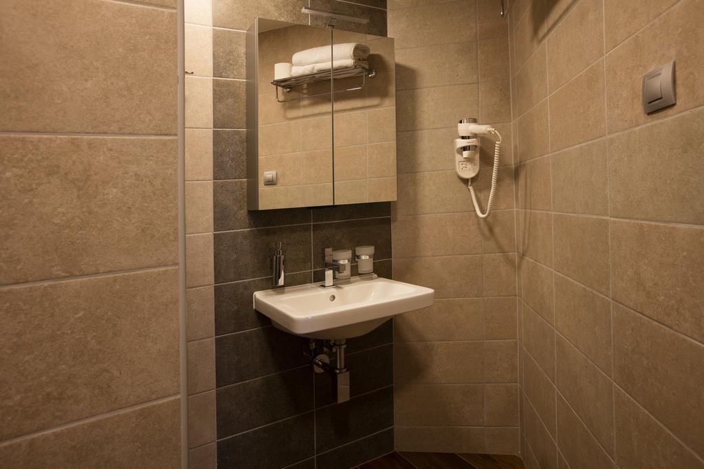 Hotel Bellevue Tlapak Poděbrady Dış mekan fotoğraf