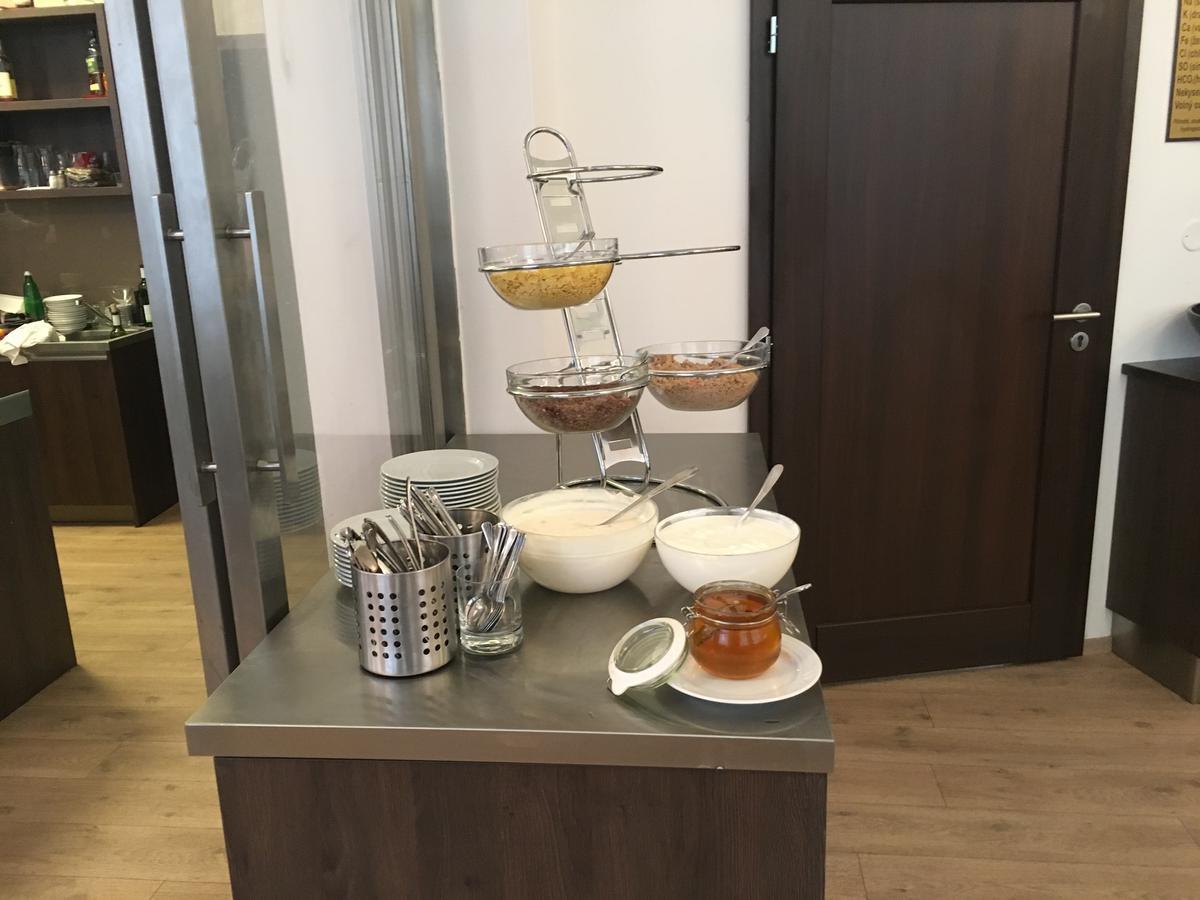 Hotel Bellevue Tlapak Poděbrady Dış mekan fotoğraf